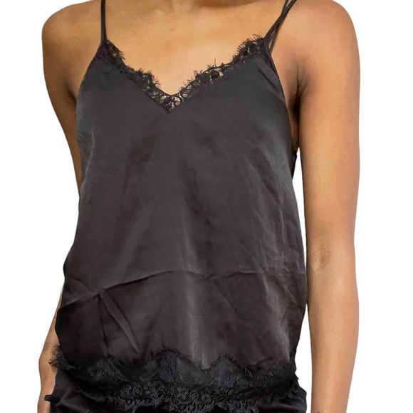 ✧･ﾟ: *✧･ﾟ:* LACE TRIM TOP ✧･ﾟ: *✧･ﾟ:* - Picture 1 of 2